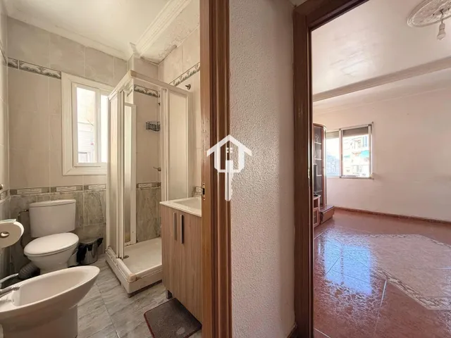 Piso en venta en Alicante. zona de campoamor, 75m2, 3 habitaciones, 1 bajo, cuarta planta sin ascensor — 22