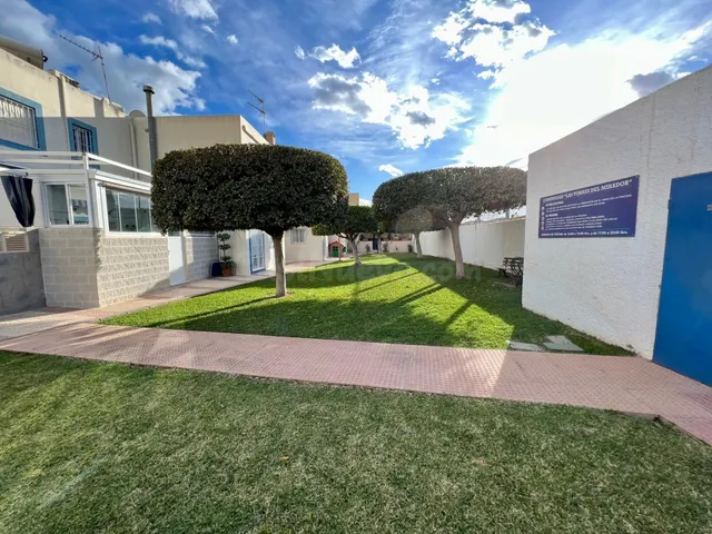 ¡OPORTUNIDAD! ADOSADO CON VISTAS AL MAR Y PISCINA COMUNITARI - foto 4