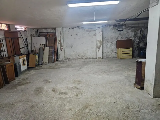 LOCAL CON VADO PARA HACER TRASTEROS O PARKING - foto 4