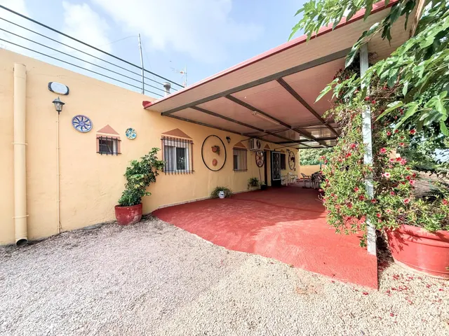 FANTASTICA MASIA CON PISCINA Y AMPLIA PARCELA EN VENTA — 28