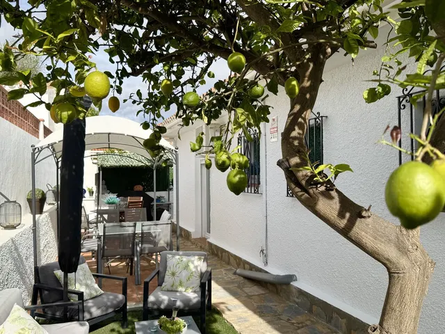 Chalet 4 habitaciones 243m² en venta - Costa del Sol — 34
