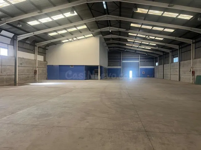 Nave industrial diáfana en Villanueva de Castellón - foto 2