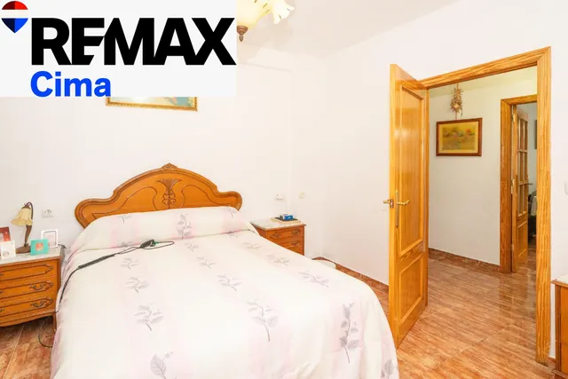 CASA CON PATIO, ALMACÉN Y PLANTA BAJA COMPLETA EN ZÚJAR — 15