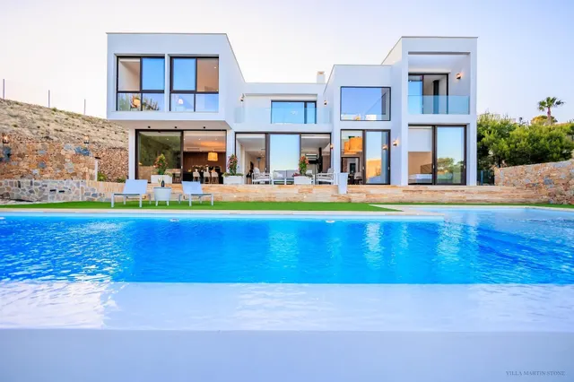 Exclusiva villa en renta – Vive con estilo y distinción - foto 2