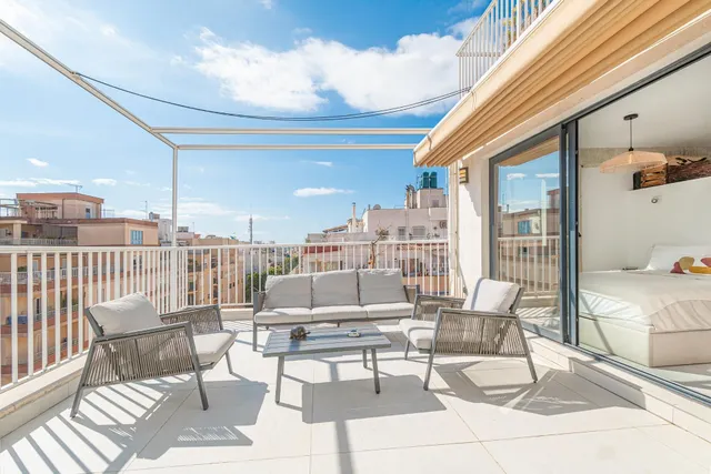 Ático de diseño en S'Escorxador, Palma.Vistas a la ciudad y  - foto 2