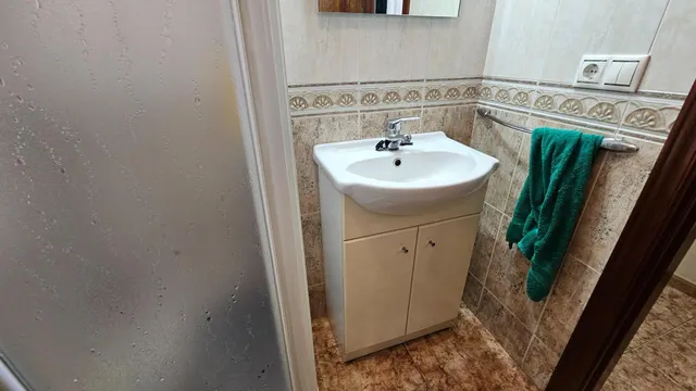CAÑERO. Amplia Casa con cochera privada — 12