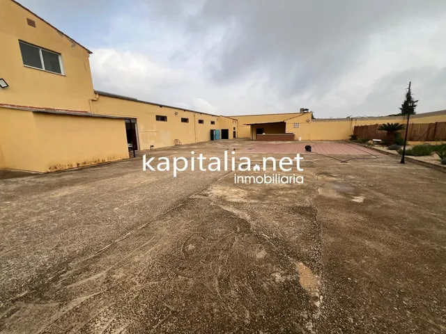 SALON DE EVENTOS EN ALQUILER O VENTA EN GENOVES A 5 MINUTOS DE XATIVA — 8