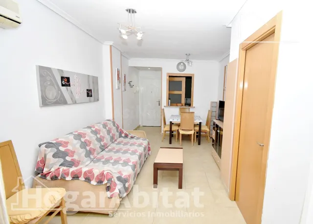 ACOGEDOR EN RESIDENCIAL CON PISCINA, GARAJE Y TERRAZA, TODO 
