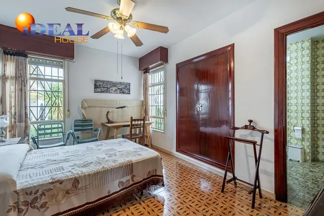 Gran casa con parcela y piscina en Cájar — 14