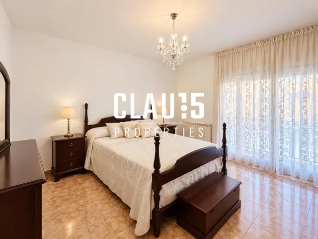Exclusivo piso esquinero en venta a 10 min de la playa en Canet de Mar — 11
