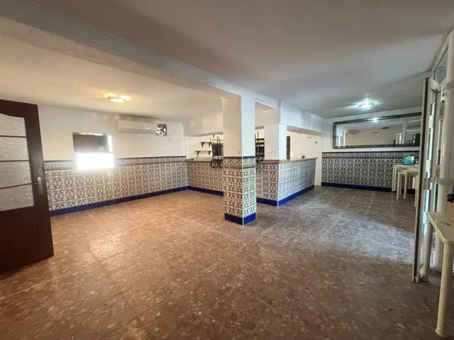 LOCAL COMERCIAL EN ALCORNOCALEJOS — 21