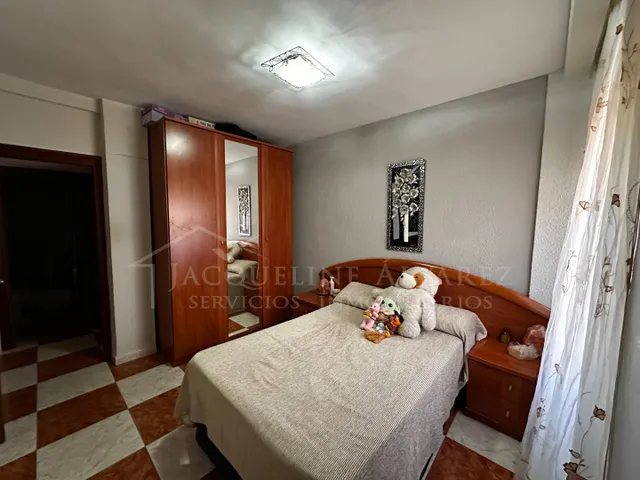 Oportunidad en Getafe: Luminoso piso de 3 dormitorios con ascensor y terraza — 10