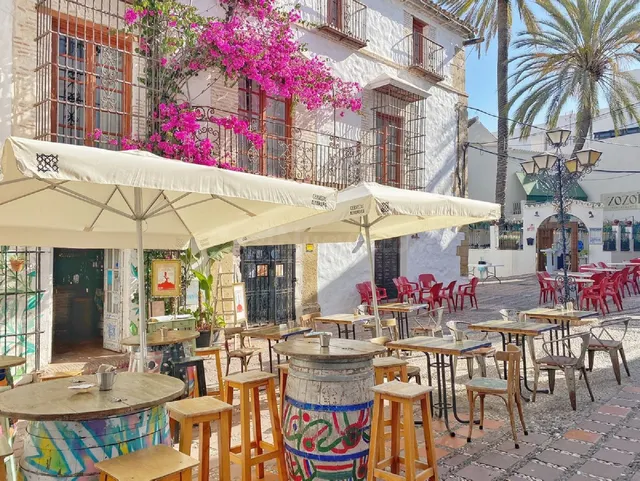Terreno urbanizable en Marbella con licencia para construcci