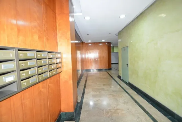 Local Comercial. Entresuelo en Orihuela zona Duque de Tamames, 60 m2. de superficie. — 9