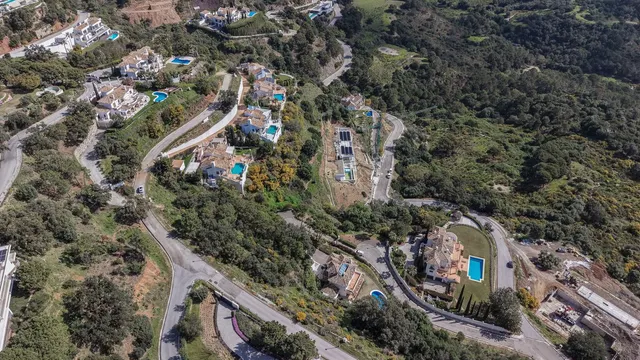 Terreno de 2300 m2 en Benahavís con vistas al mar — 15