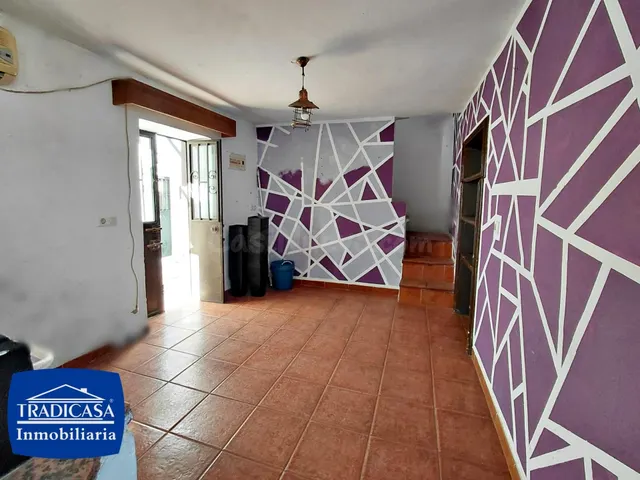 Casa a reformar en Alcalá de los Gazules con gran potencial  - foto 4