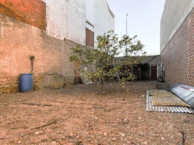 SOLAR EN BRUTO EN VENTA EN AVDA. DE CÁNOVAS Y ALREDEDORES - foto 4