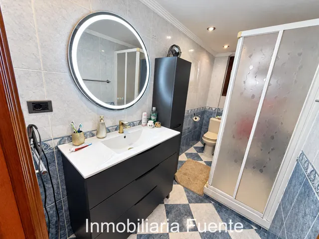 Se vende piso en Zalla con camarote — 16
