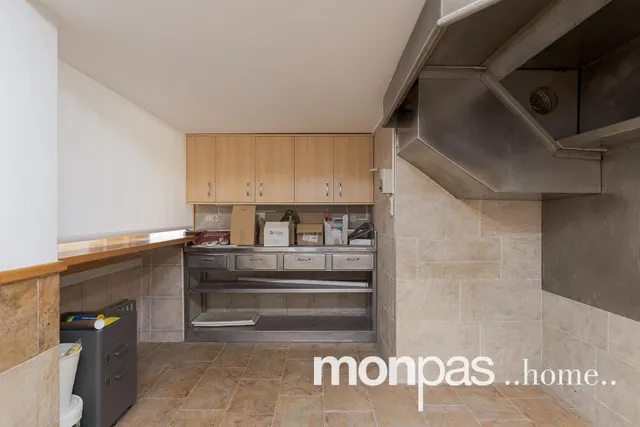 Local comercial en venta en Amara — 13
