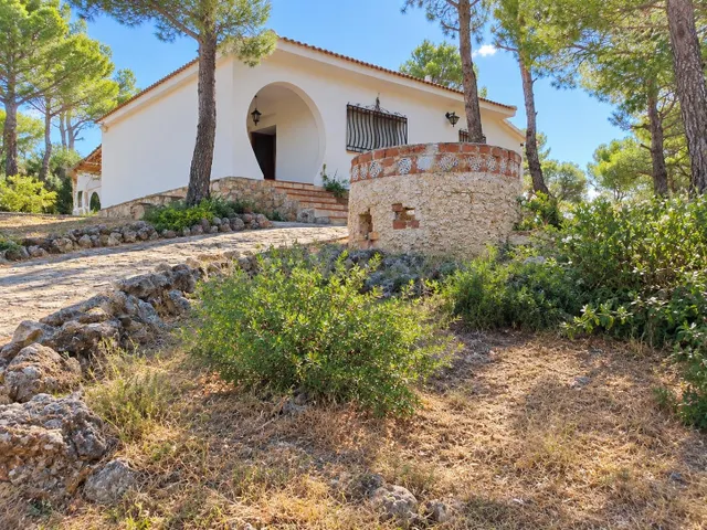 Chalet con encanto y vistas al lago de Buendía