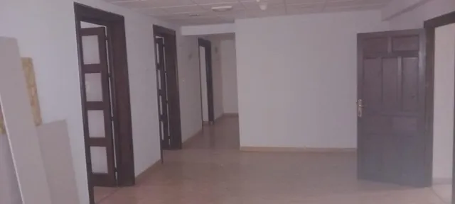 OFICINA TOTALMENTE REFORMADA DE 300 M2 EN ALQUILER | 1.700 €/MES — 4