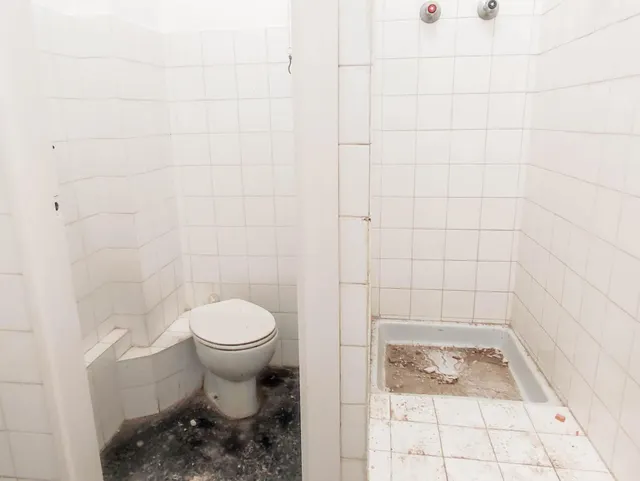 Amplio Local Comercial en Sant Antoni, Barcelona - Oportunidad de venta Única — 22