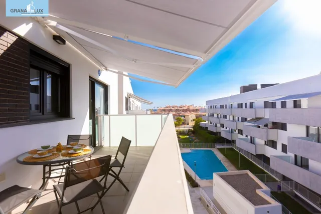 Ático Premium en Selecta Costa, Salobreña: diseño, confort y