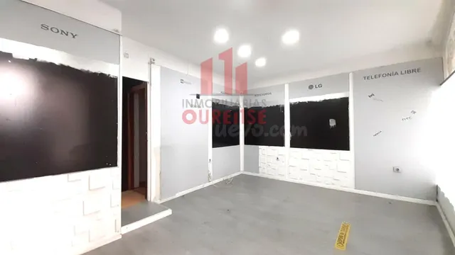 ECONÓMICO LOCAL PRÓXIMO A ERVEDELO, EN EL BARRIO DEL COUTO.