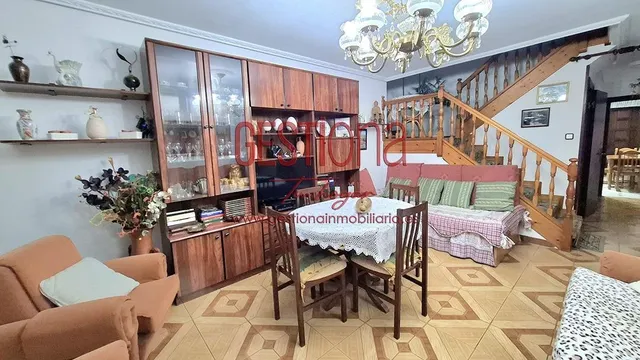 CASA ADOSADA, DISPUESTA PARA ENTRAR A VIVIR. HAZAS DE CESTO. — 6