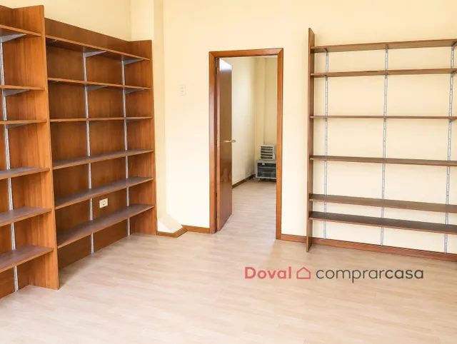 Se vende amplio local comercial en O Porriño – Calle Antonio - foto 3