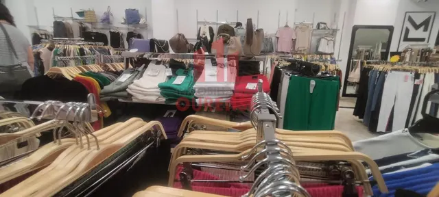 SE VENDE O ALQUILA LOCAL TOTALMENTE ACONDICIONADO CERCA DEL POSÍO — 3