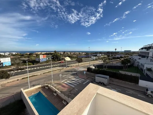 Villa 3 habitaciones 150m² en venta - Zona Pueblo — 28
