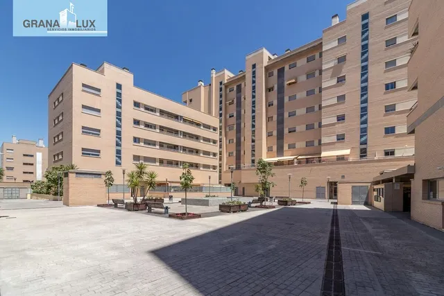 Ático dúplex en Campus de la Salud — 32