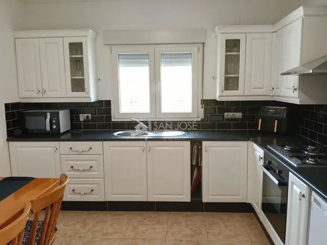 SE VENDE CHALET CON PISCINA EN BUEN ESTADO EN ASPE — 6