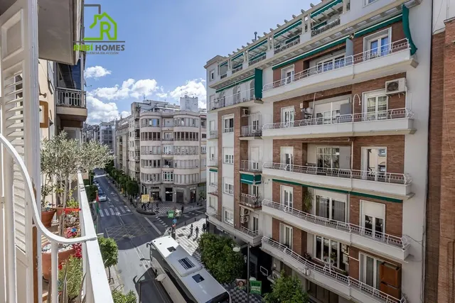 PISO EN VENTA - GRANADA (C/Recogidas) — 5