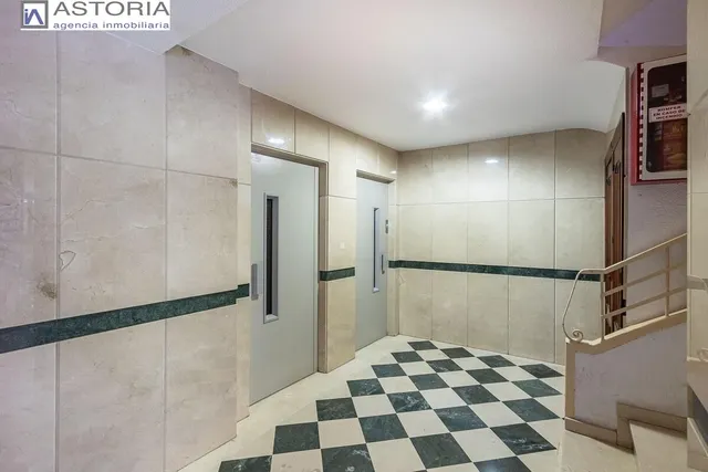 Piso reformado en Avenida Barcelona — 18