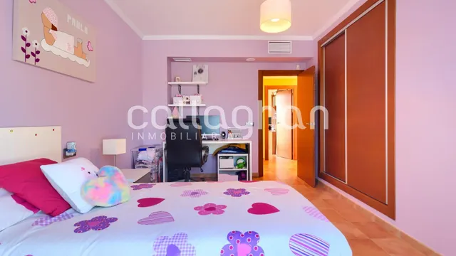 Impresionante chalet en Colinas de Venta Cabrera — 42