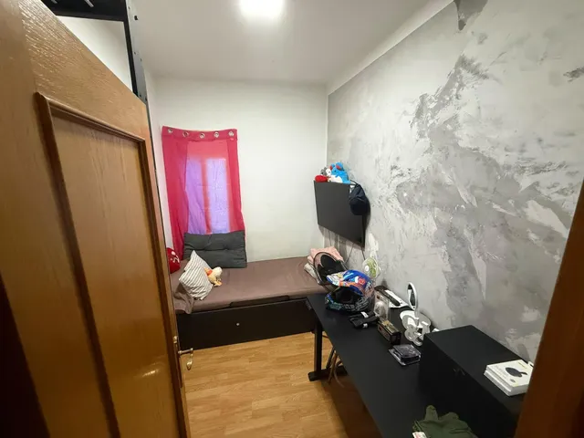 Semi-ático con terraza en venta en calle Marina. — 19