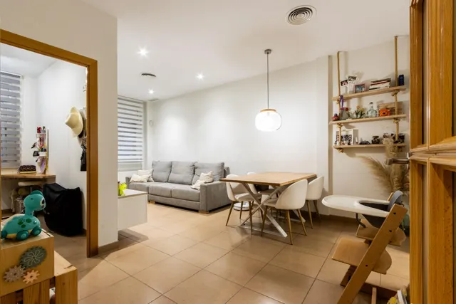 PLANTA BAJA SEMINUEVA JUNTO LA AVDA MATADEPERA - foto 2