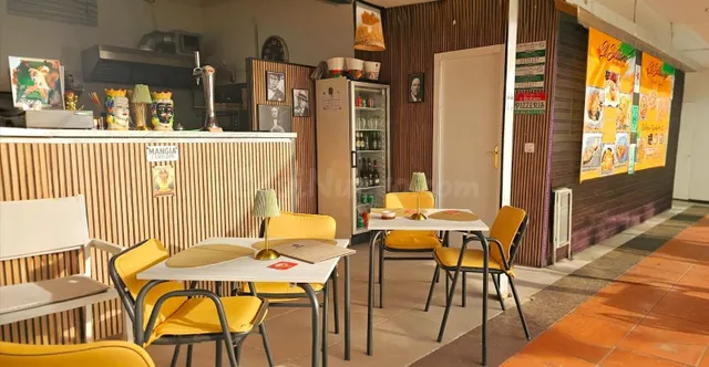Se traspasa restaurante pizzería con magnífica vista al mar  - foto 3