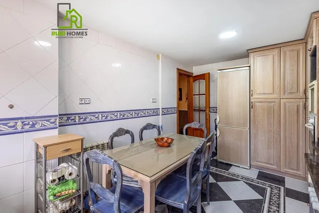 AMPLIO PISO EN VENTA JUNTO A PLAZA DE TOROS - GRANADA — 13