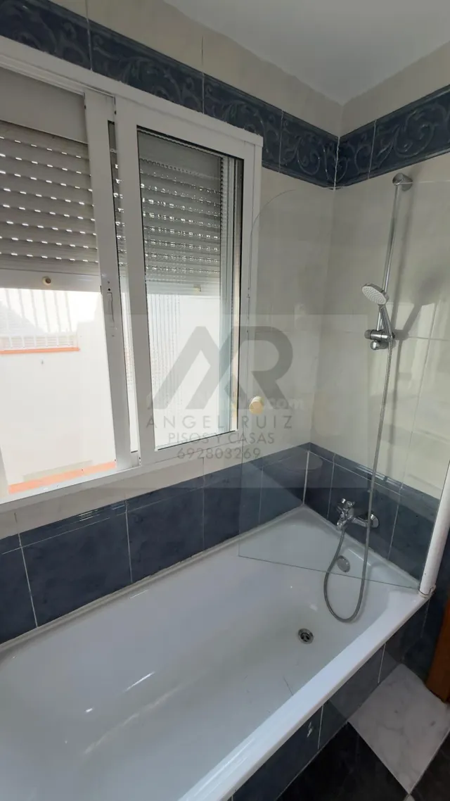 Piso de 3 dormitorios totalmente amueblado junto al estadio romano de Mérida – ideal inversores — 34