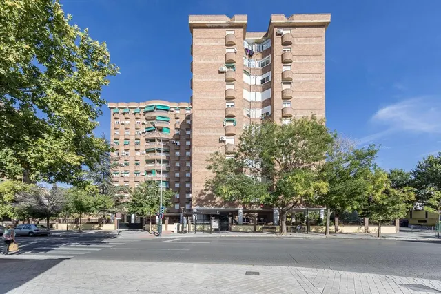 PISO CON GARAJE EN AV. PULIANAS — 33