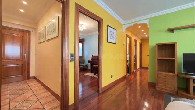 Amplia vivienda de 3 habitaciones en el centro de Irún — 5