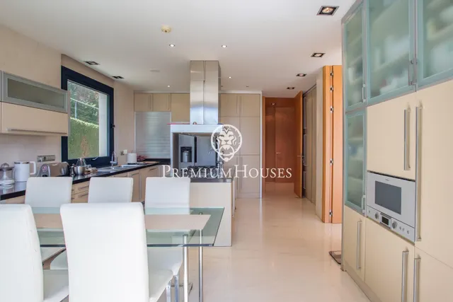 Exclusiva casa en venta con espectaculares vistas al mar y gran privacidad — 15
