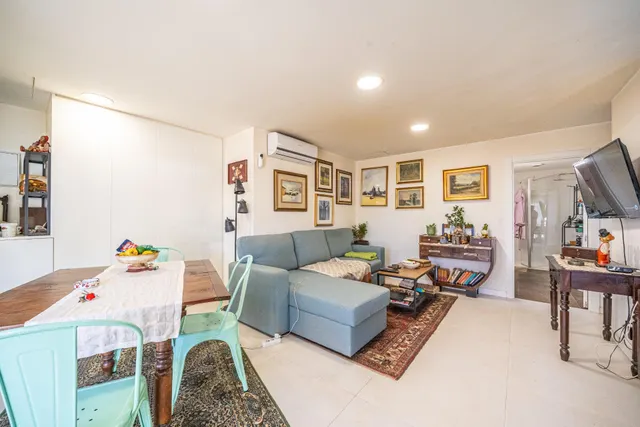 Chalet reformado con piscina, dos apartamentos independientes y garaje en Las Maravillas — 37
