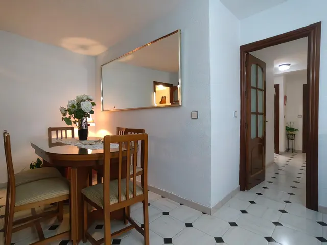 AMPLITUD, TERRAZA Y UBICACIÓN A POCOS MINUTOS DE LA PLAYA — 29