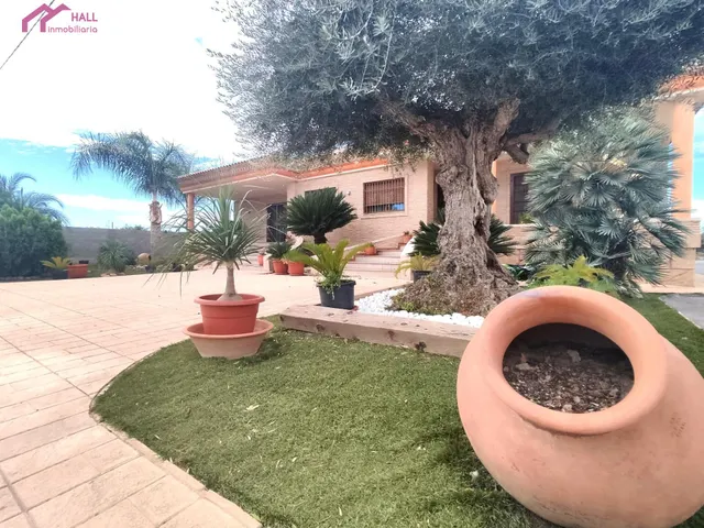 LUJOSO CHALET INDEPENDIENTE EN VENTA EN EL RAAL — 2