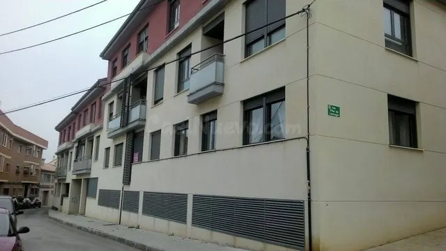 VENTA DE PISO EN CADRETE + GARAJE( ZARAGOZA ) — 2