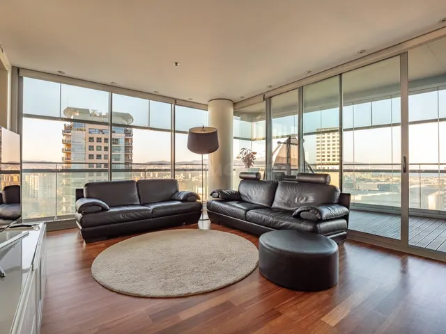 PISO CON VISITAS PANORAMICAS